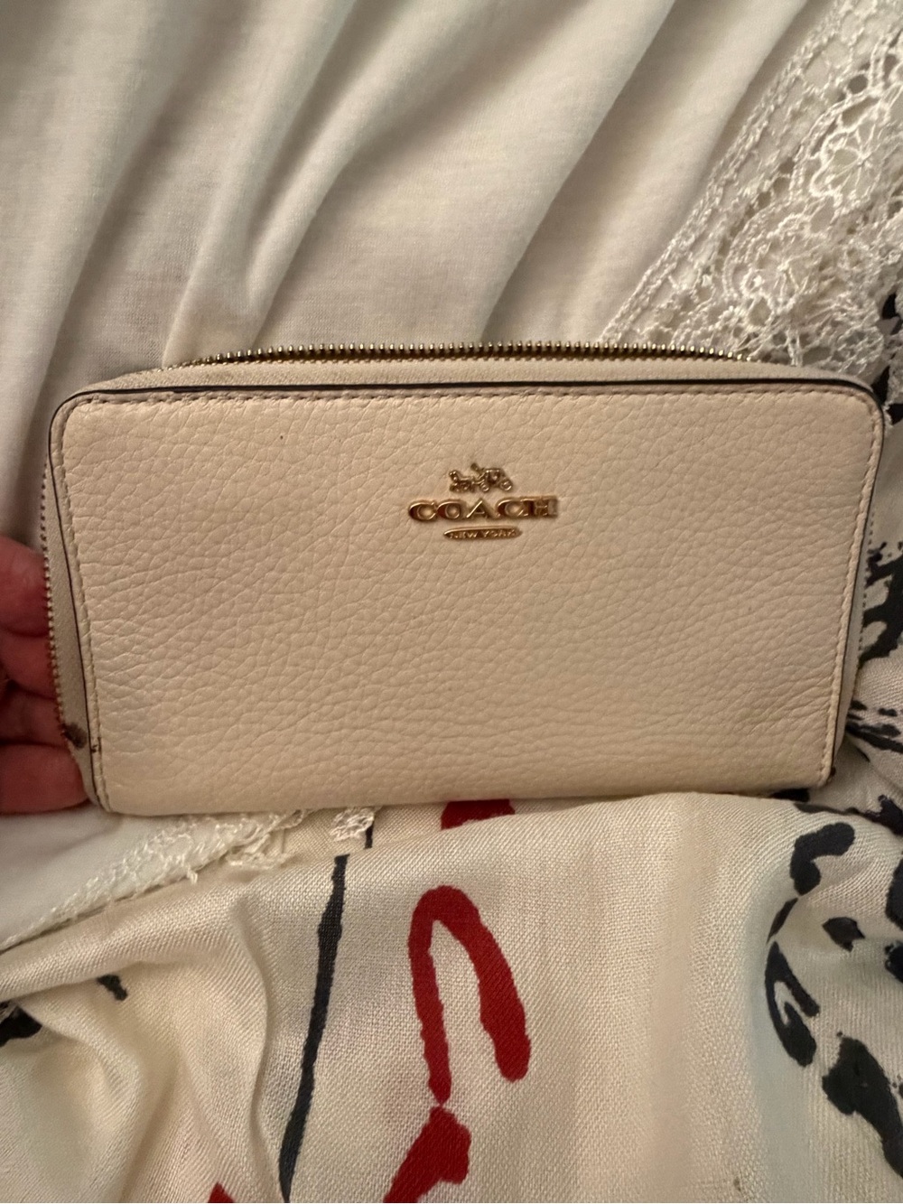 Coach Cream Pebbled Leather Zip Wallet with Gold Logo NEW